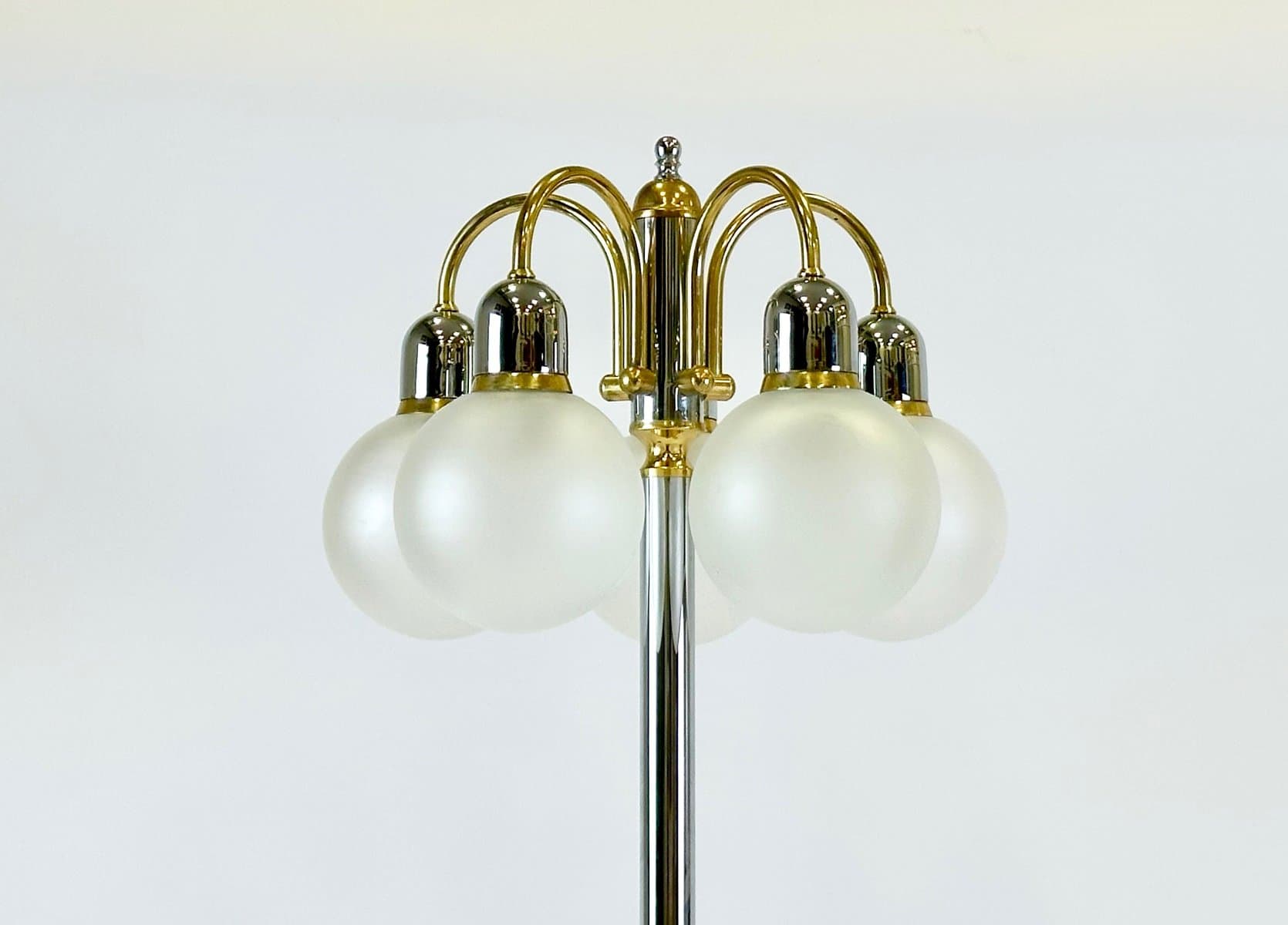 Lampa podłogowa Model Dome, szkło, stal srebrny złoty, Niemcy, lata 80. - 154846