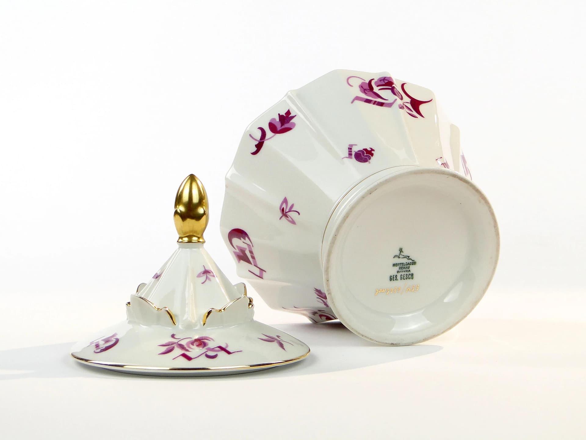 Bonbonniere Art Deco, white porcelain, Hertel Jacob, Germany, 1930s. - 9521