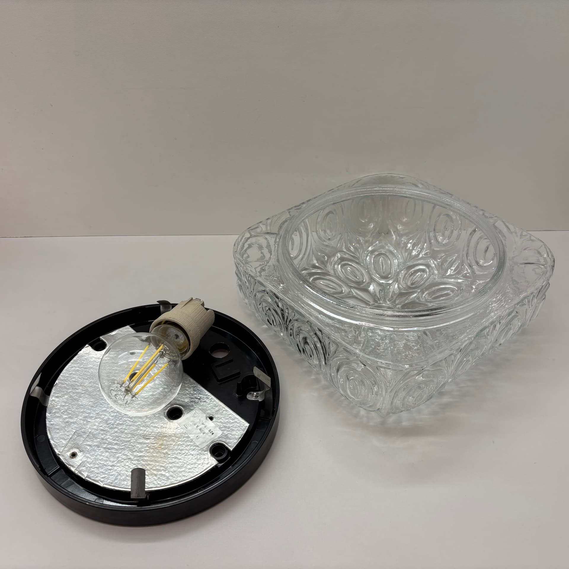 Kinkiet, transparentne szkło, bakelit czarny, Niemcy, lata 70. - 136374