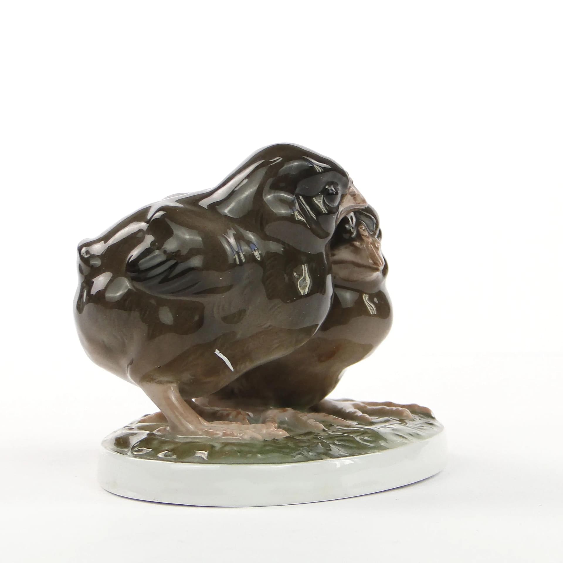 Para figurek przepiórek, porcelana brązowy ciemny, proj. H. Himmelstoss, Rosenthal, Niemcy, pocz. XX w. - 9596