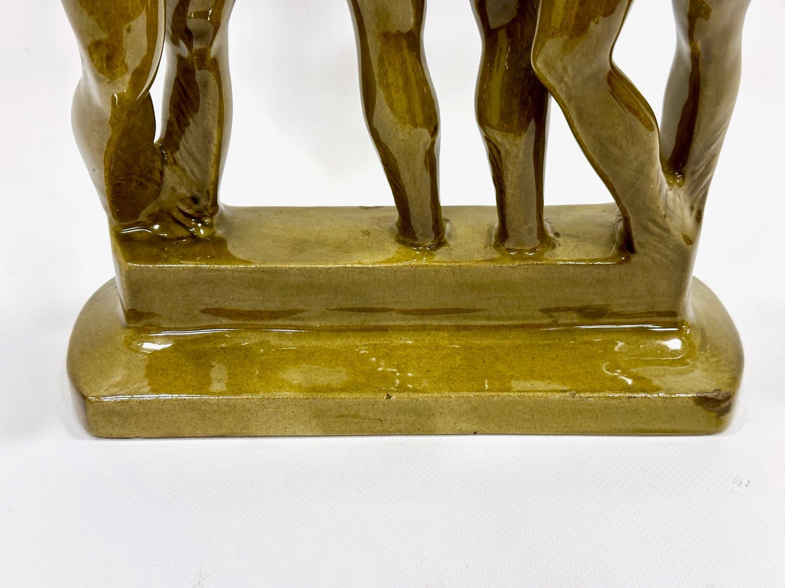 Figurka Trzy Gracje w Łaźni, oliwkowy, ceramika, przyp. Z. Farnik, Czechy, lata 70. - 155216