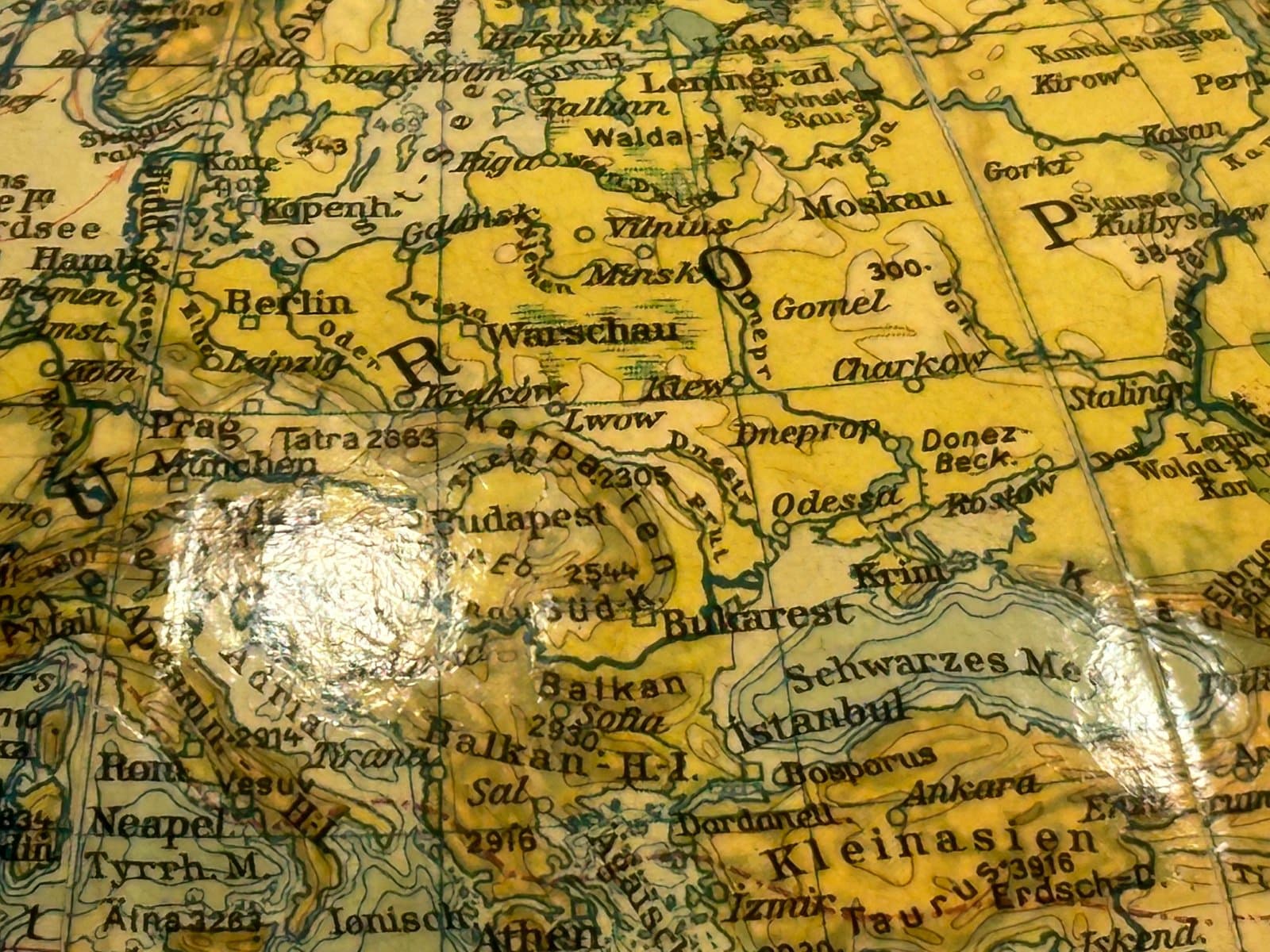 Globus Art déco, zielony, bakelit, Niemcy, lata 40. - 155449