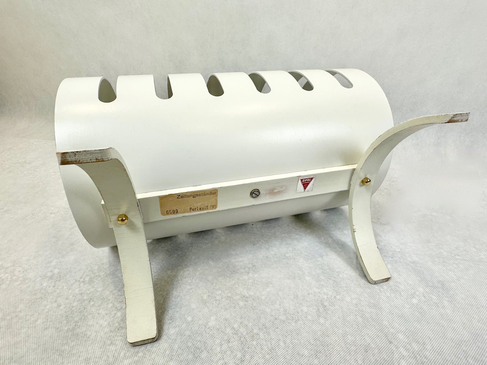 Magazine rack Space Age, white plywood, chrome steel, Germany, 1970s. - 155601