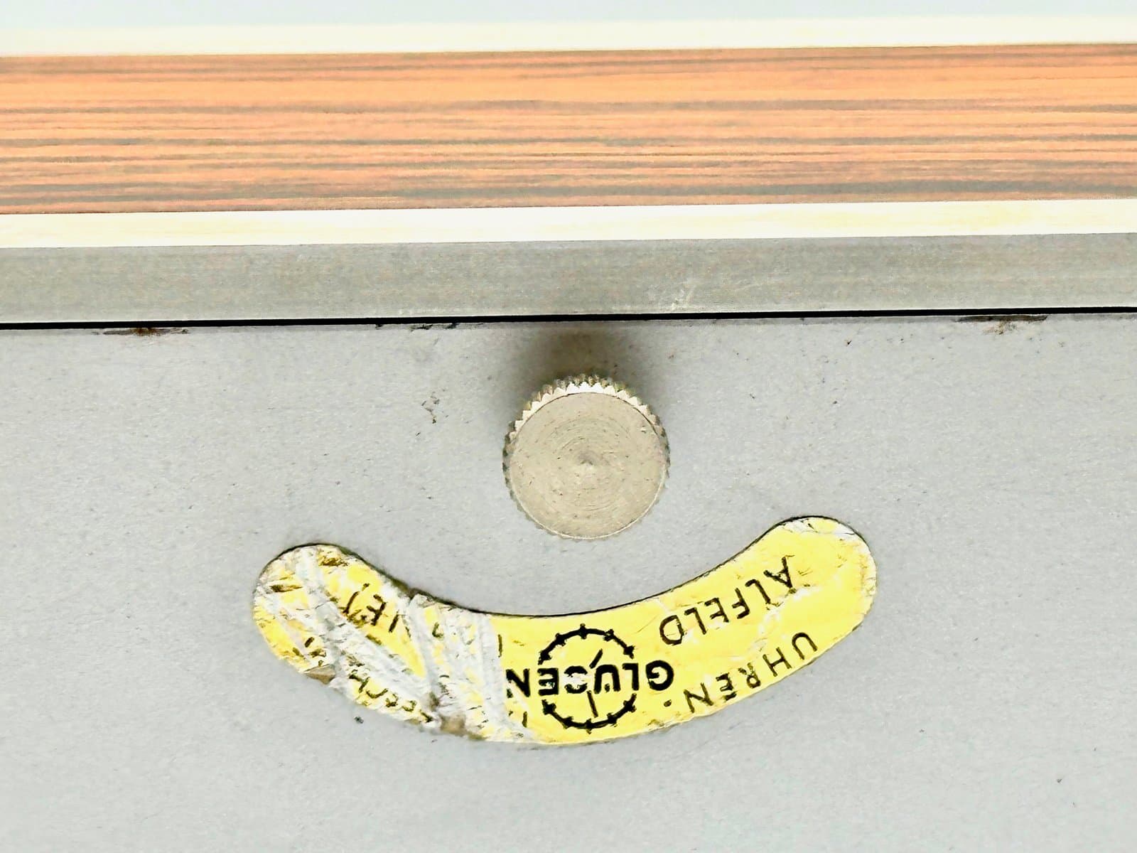 Zegar biurkowy, srebrny, aluminium, Niemcy, lata 50. - 155659