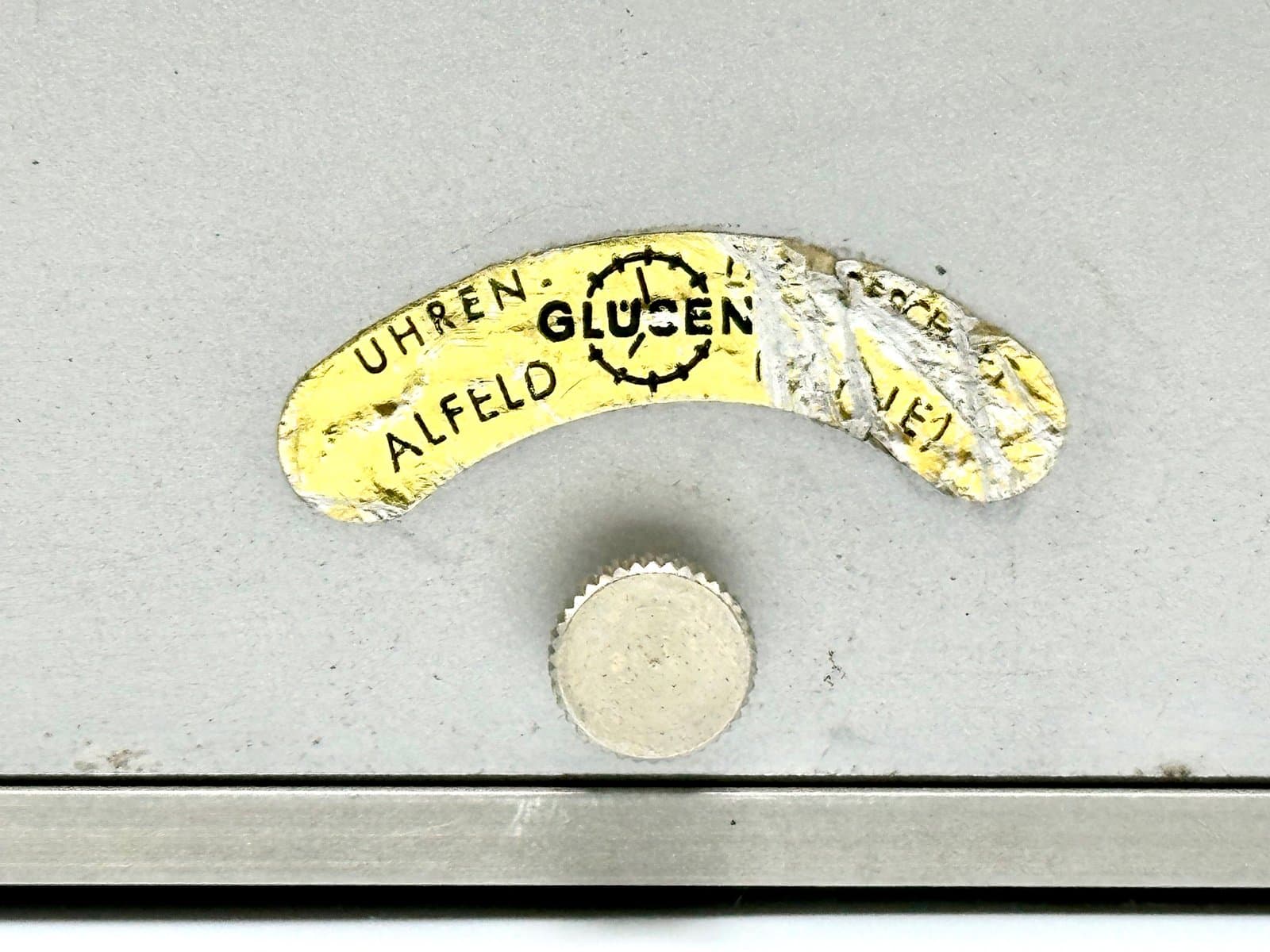 Zegar biurkowy, srebrny, aluminium, Niemcy, lata 50. - 155658