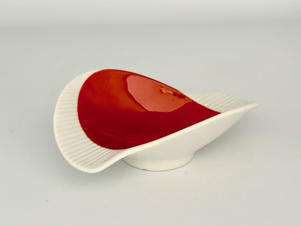 Popielniczka, czerwona biała, porcelana, Niemcy, lata 60. - 155674