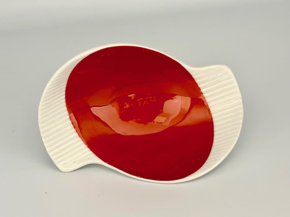 Popielniczka, czerwona biała, porcelana, Niemcy, lata 60. - 155672