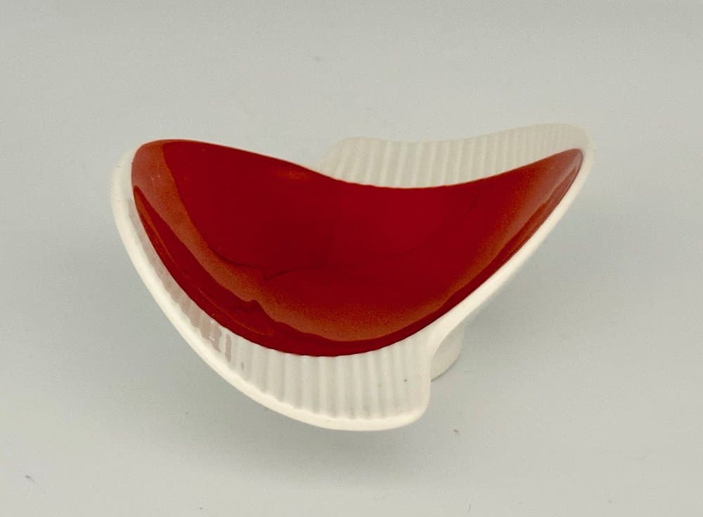 Popielniczka, czerwona biała, porcelana, Niemcy, lata 60. - 155673