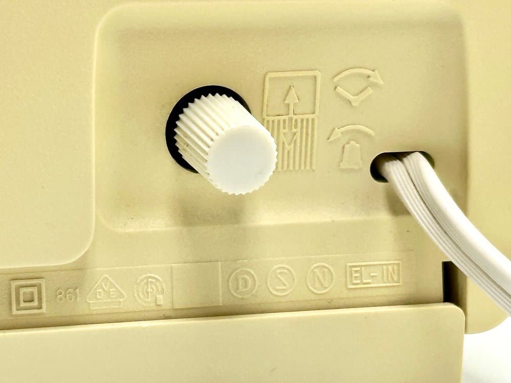 Zegar stołowy Minetto Repeat, plastik kość słoniowa, Niemcy, lata 80. - 155779