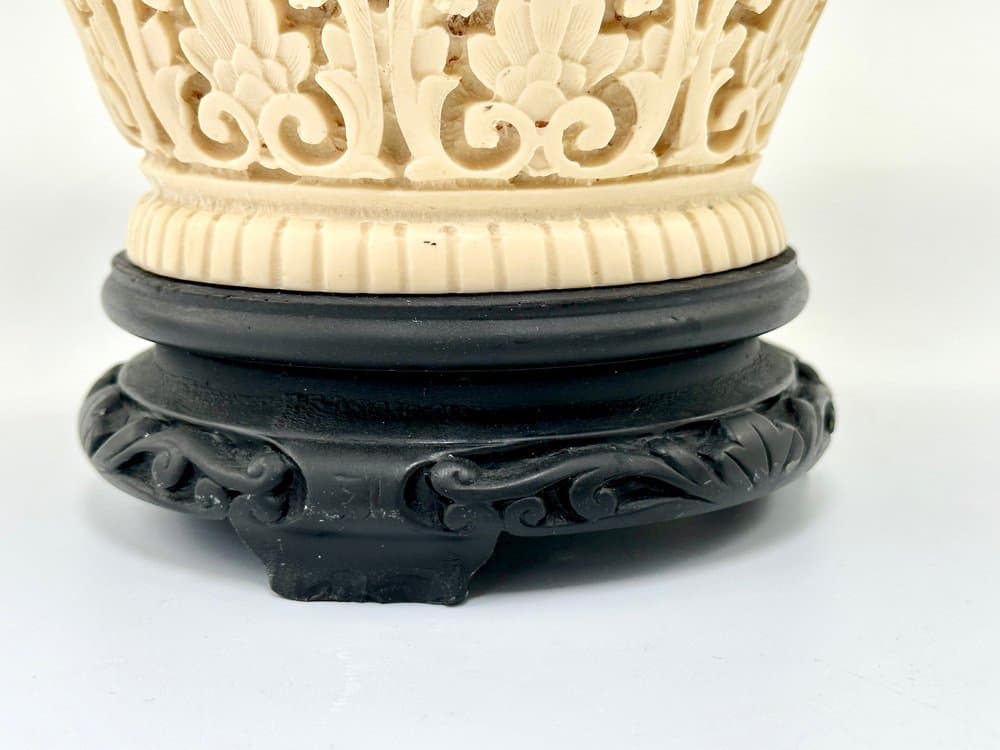 Wazon chiński, kość słoniowa, żywica, Chiny, lata 70. - 155873