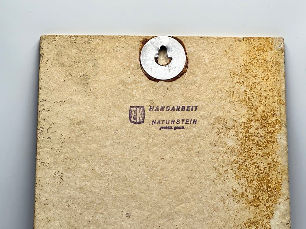 Relief ścienny z flamingami, kamień brązowy ciemny, Niemcy, lata 60. - 155897