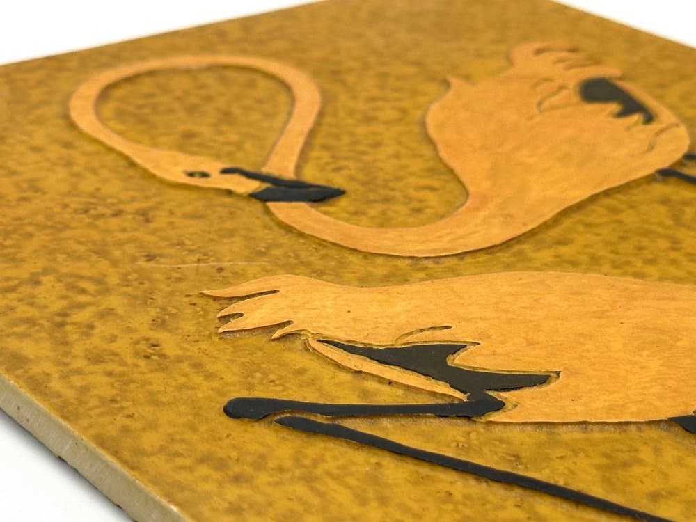 Relief ścienny z flamingami, kamień brązowy ciemny, Niemcy, lata 60. - 155895