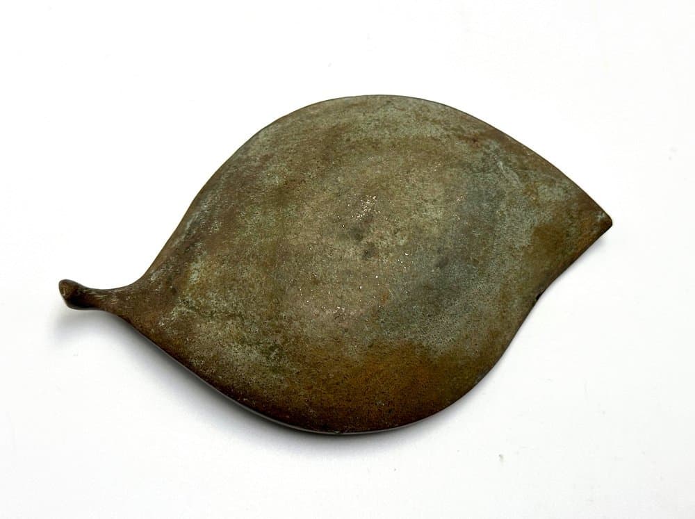 Popielniczka liść, brąz ciemny, przyp. proj. C. Auböck, Austria, lata 50. - 156120