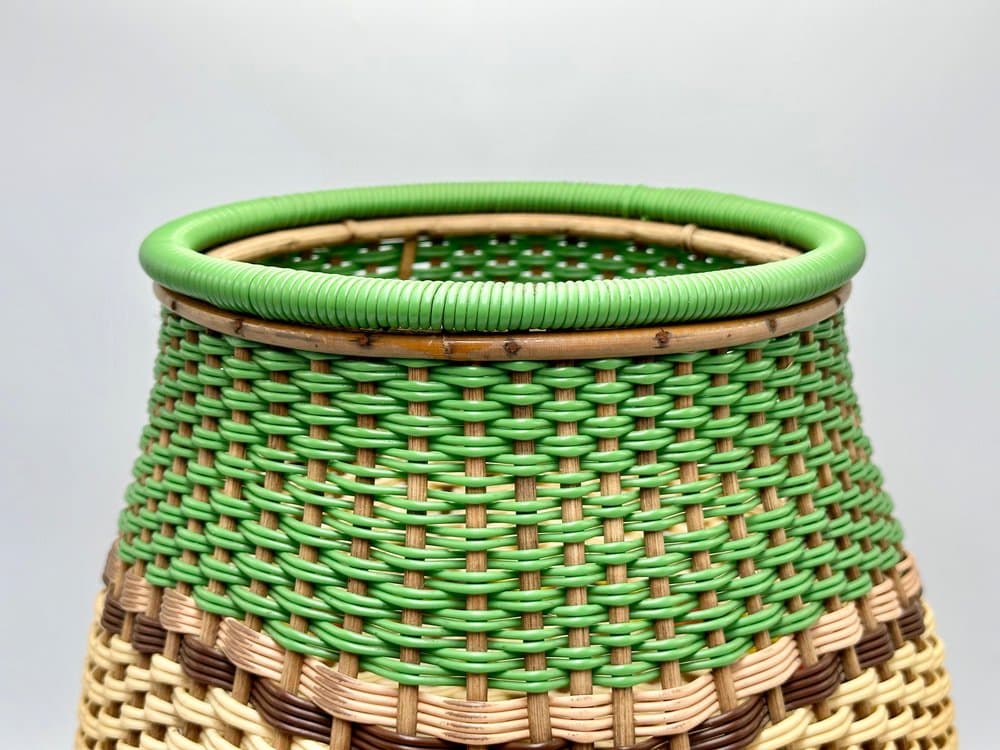 Woven basket, multicolor plastic, 1960s - 156350