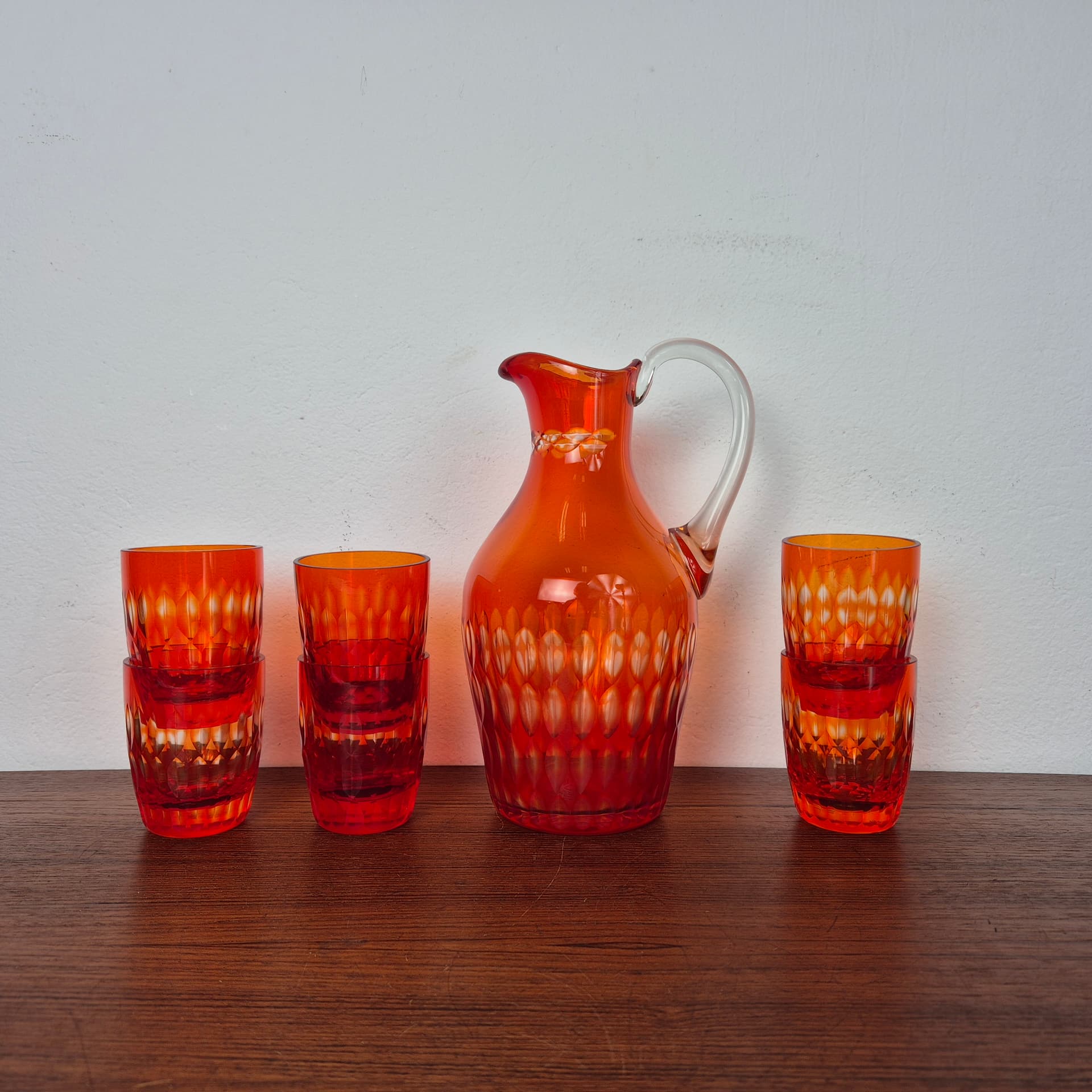 Zestaw do serwowania napojów art déco, szkło pomarańczowy, Czechosłowacja, lata 50. - 142673