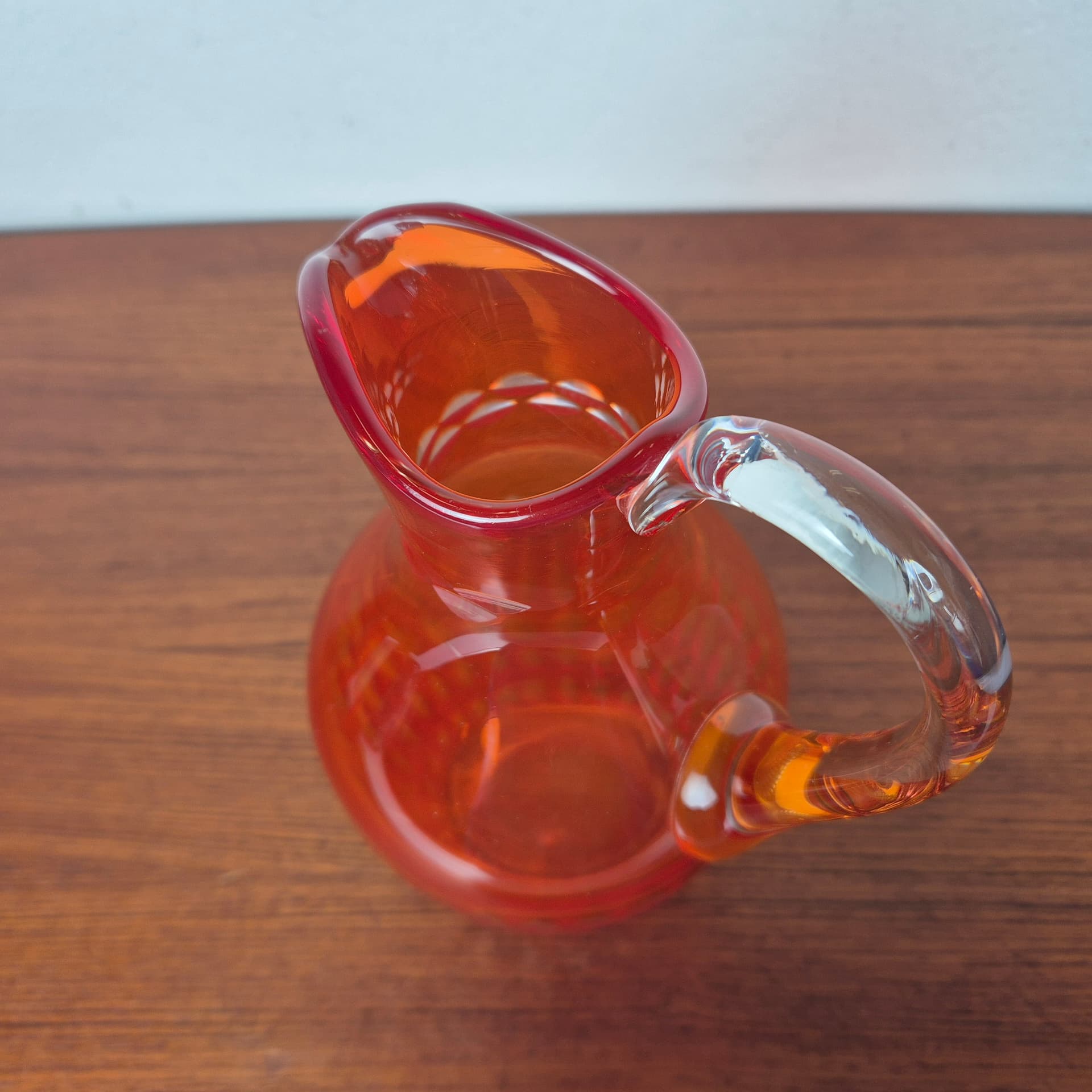 Zestaw do serwowania napojów art déco, szkło pomarańczowy, Czechosłowacja, lata 50. - 142675