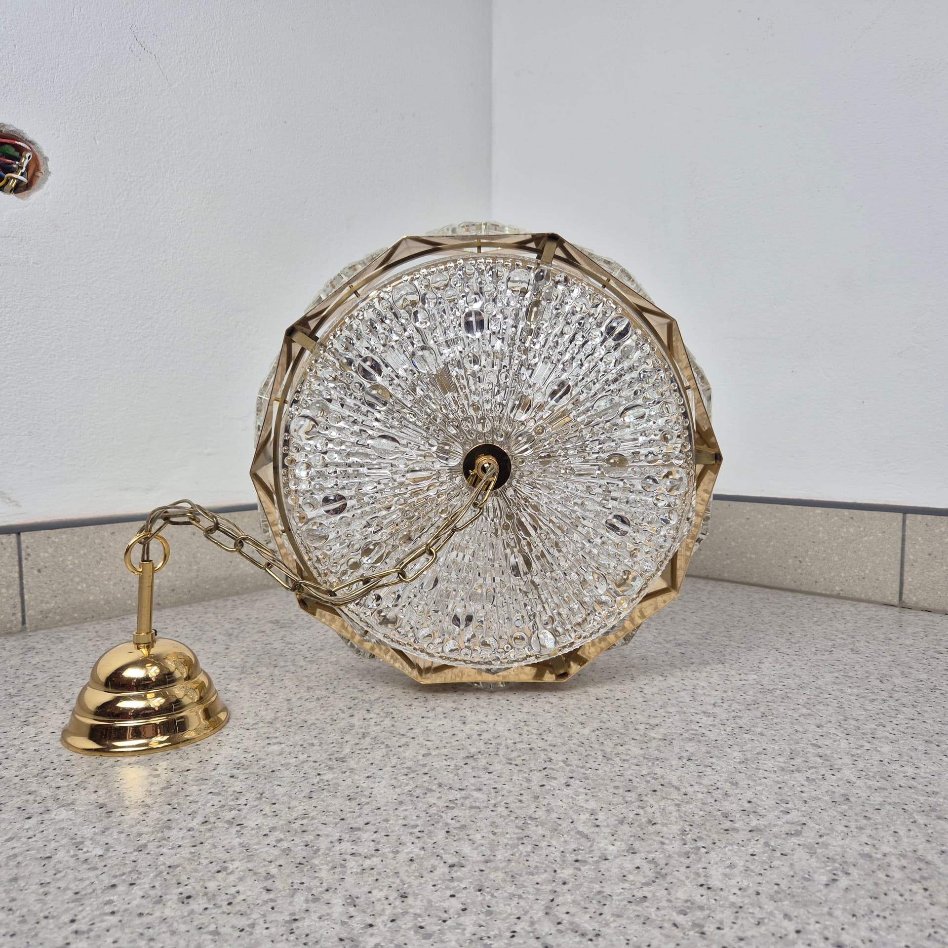 Lampa wisząca, złoty mosiądz, szkło, proj. C. Fagerlund, Orrefors, Szwecja, lata 60. - 142720