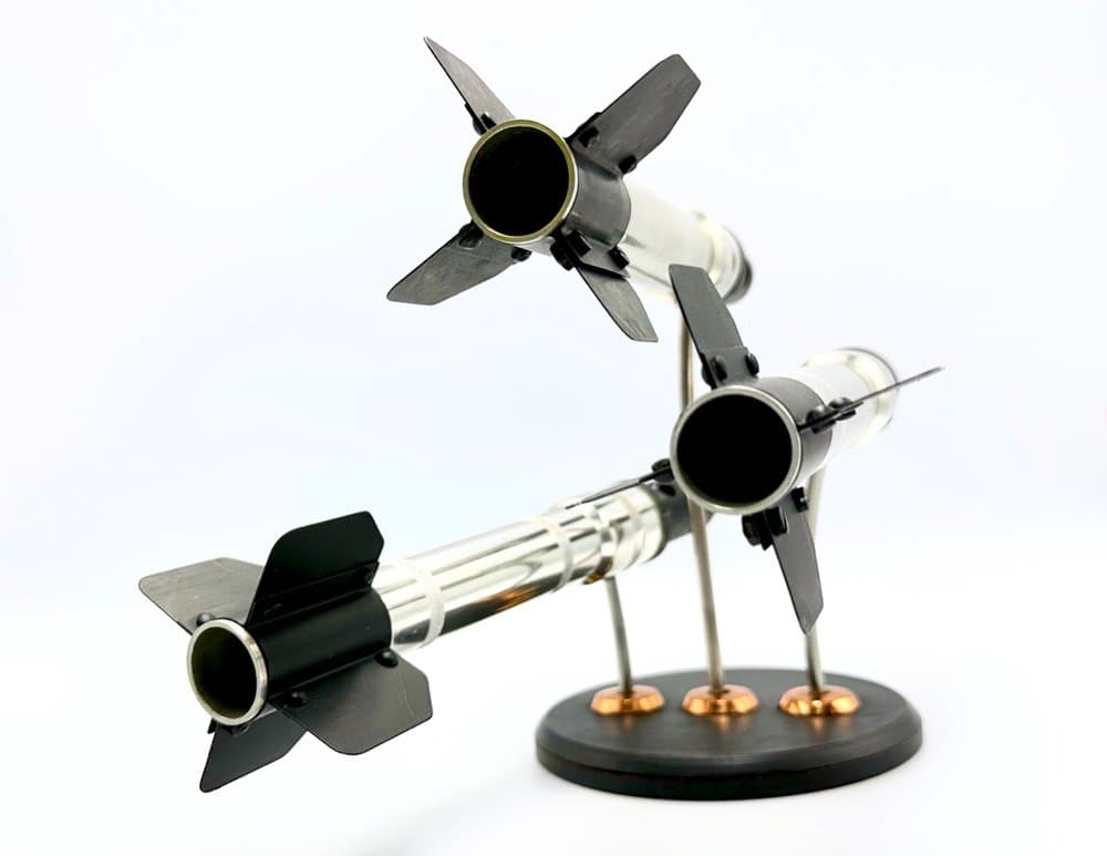 Statuetka Triple Rocket, czarny, stal srebrna, Polska, lata 70. - 156746