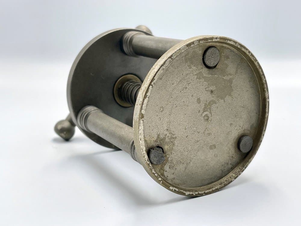 Dziadek do orzechów, szary, mosiądz żeliwo, Polska, lata 50. - 156955