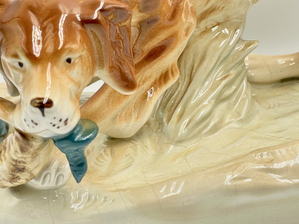 Figurka pies myśliwski z kaczką, multikolor, porcelana, Royal Dux Bohemia, Czechy, lata 40. - 156993