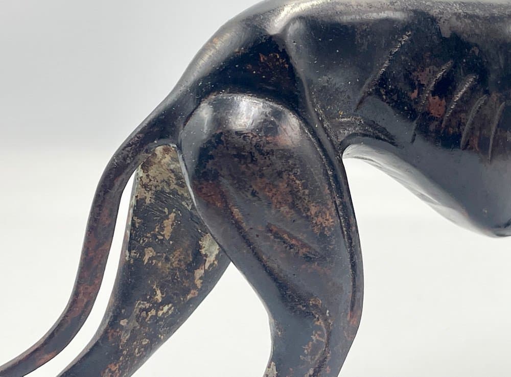 Figurka whippet, art déco, żeliwo ciemny brąz, lata 60. - 157106