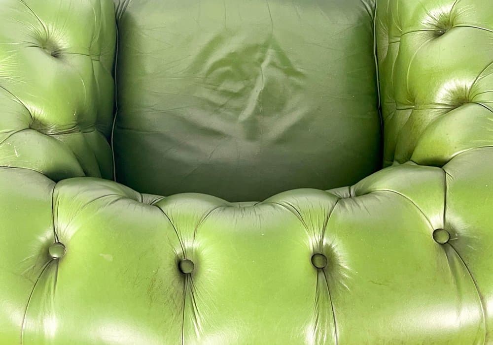 Fotel Chesterfield, zielony, skóra, Francja, lata 70. - 157155