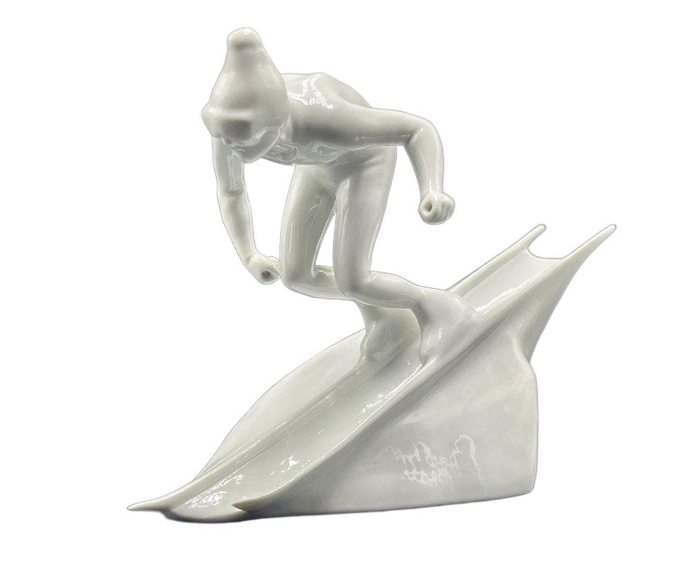 Figurka narciarz slalomowy, biały, porcelana, Royal Dux Bohemia, Czechy, lata 50.