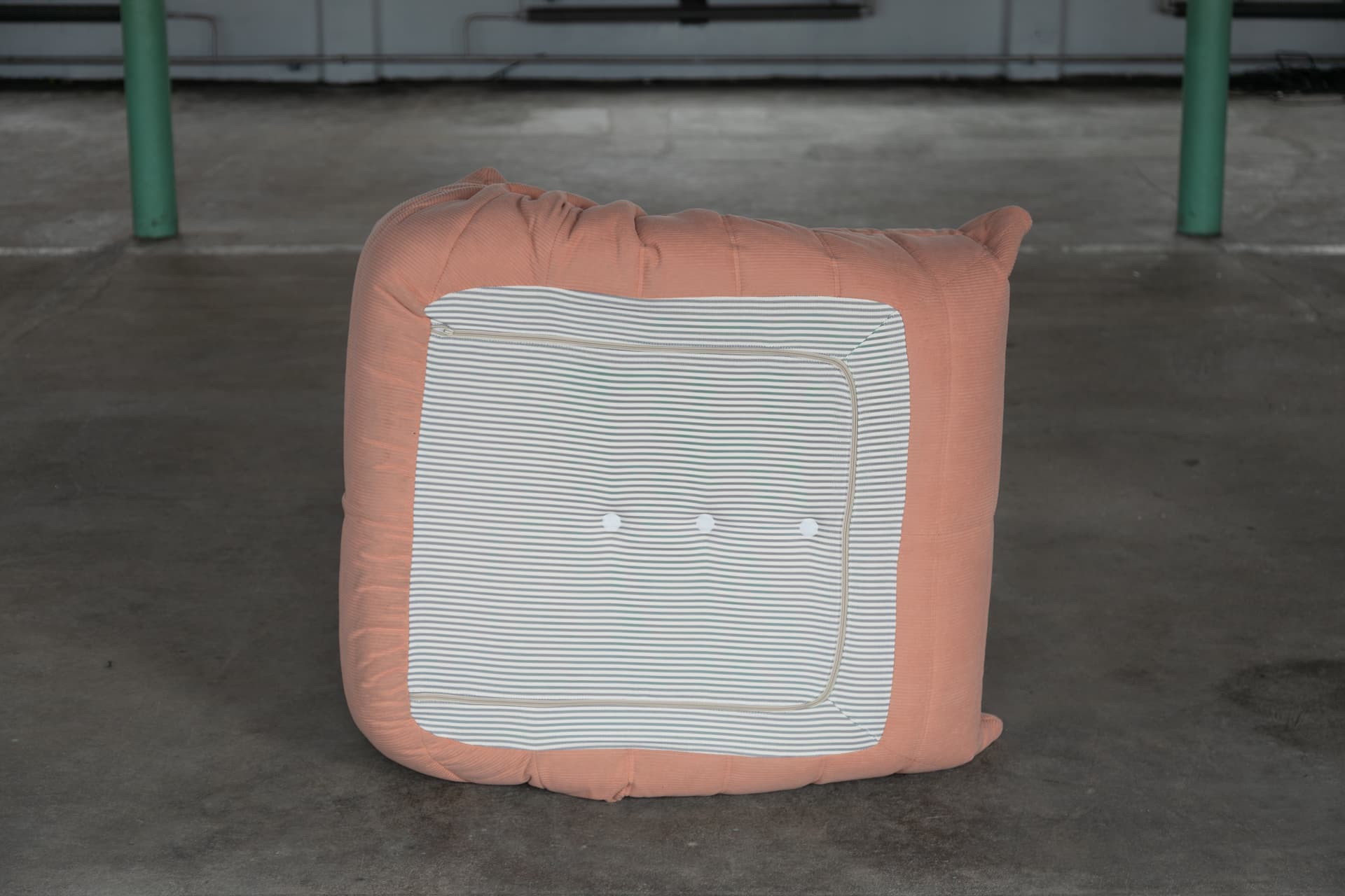 Fotel wypoczynkowy Togo, cord różowy - 143973