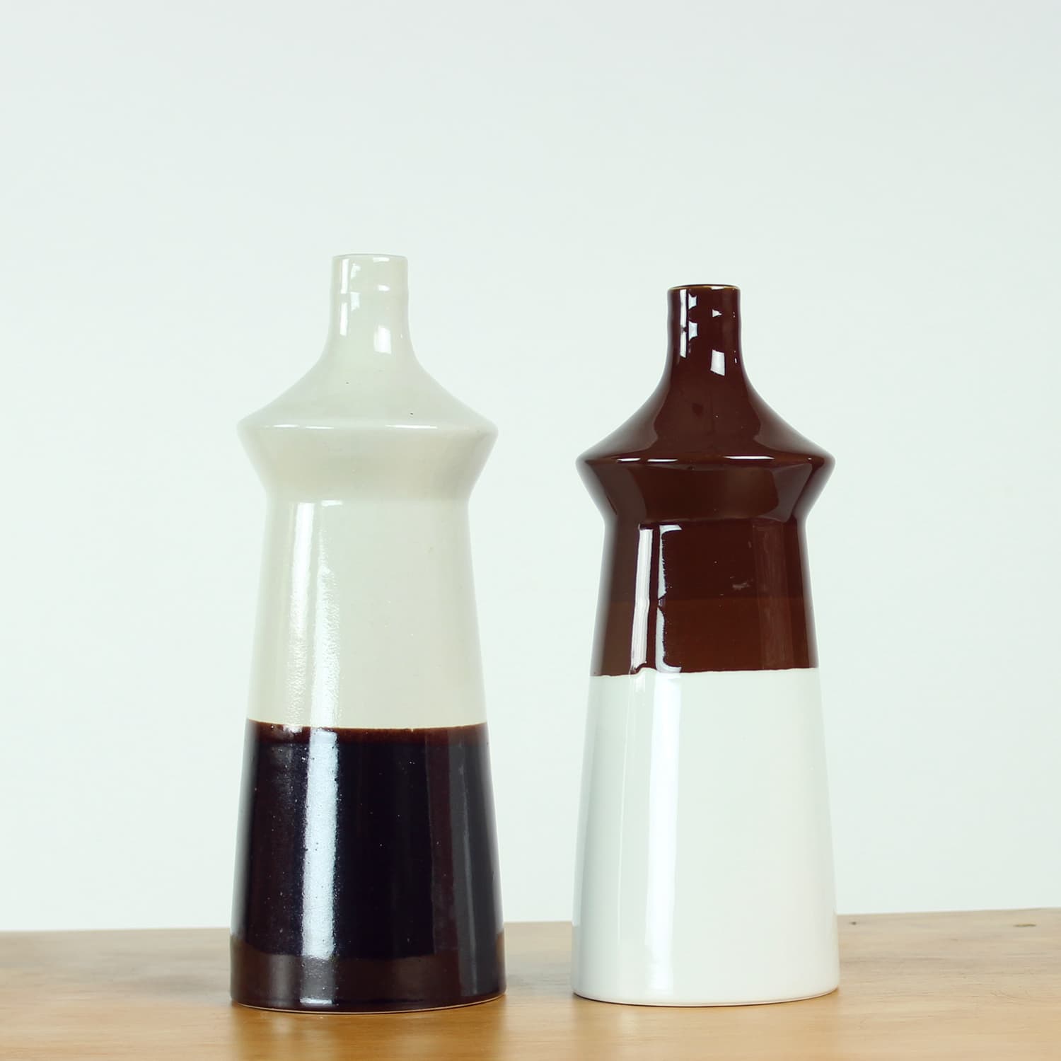 Para wazonów, ceramika biała brązowa, Jamberk, Czechosłowacja, lata 60. - 144188