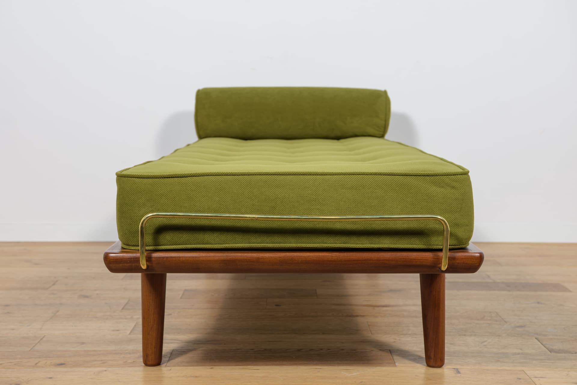 Leżanka Model GE-19, tkanina zielona, teak, proj. H. Wegner, Getama, Dania, lata 50. - 147009