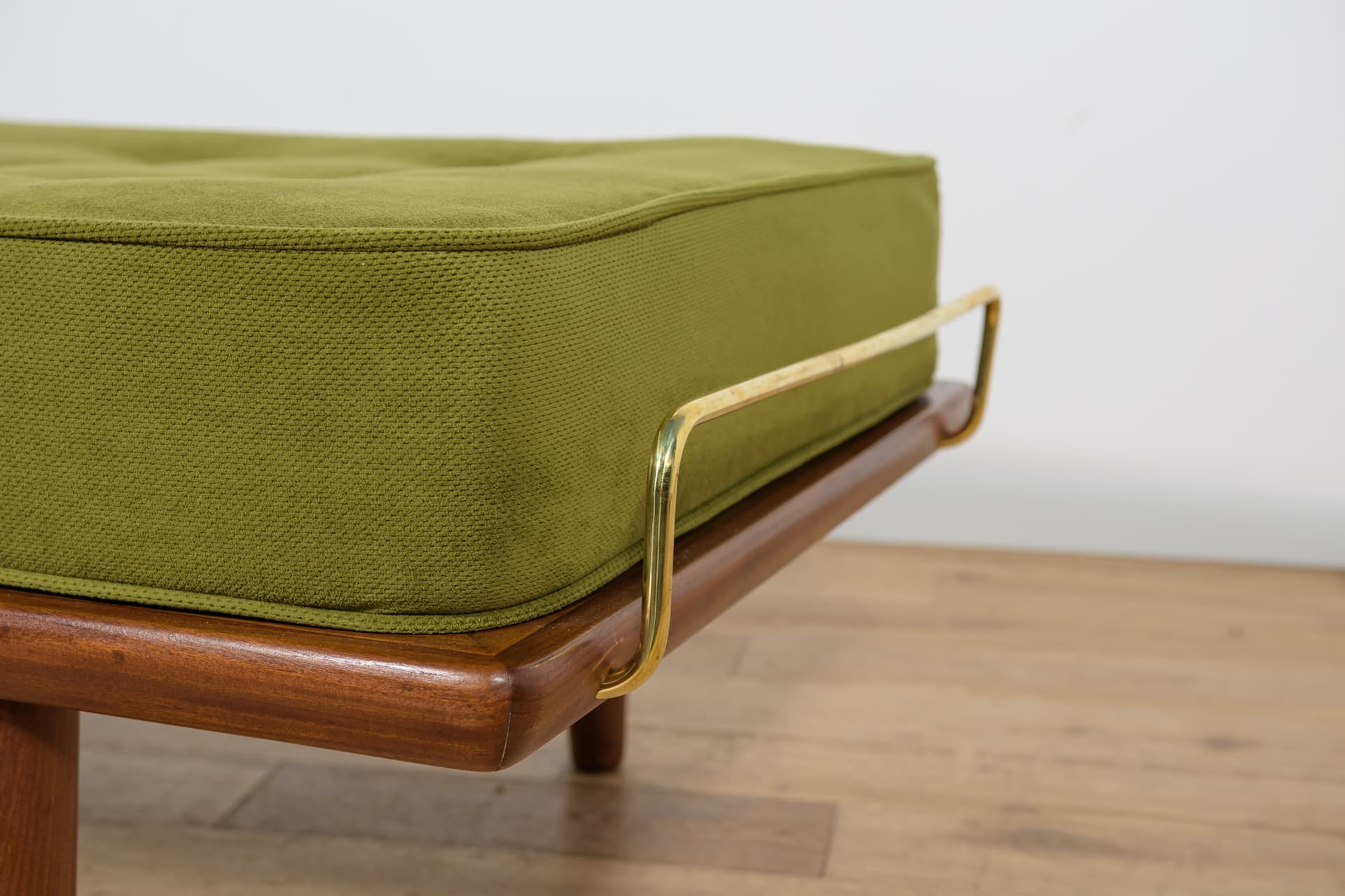 Leżanka Model GE-19, tkanina zielona, teak, proj. H. Wegner, Getama, Dania, lata 50. - 147013