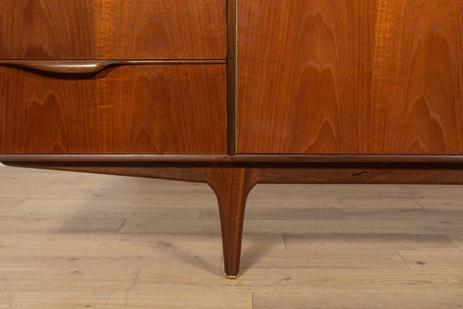 Komoda, teak brązowy, proj. T. Robertson, McIntosh, Wielka Brytania, lata 60. - 147087