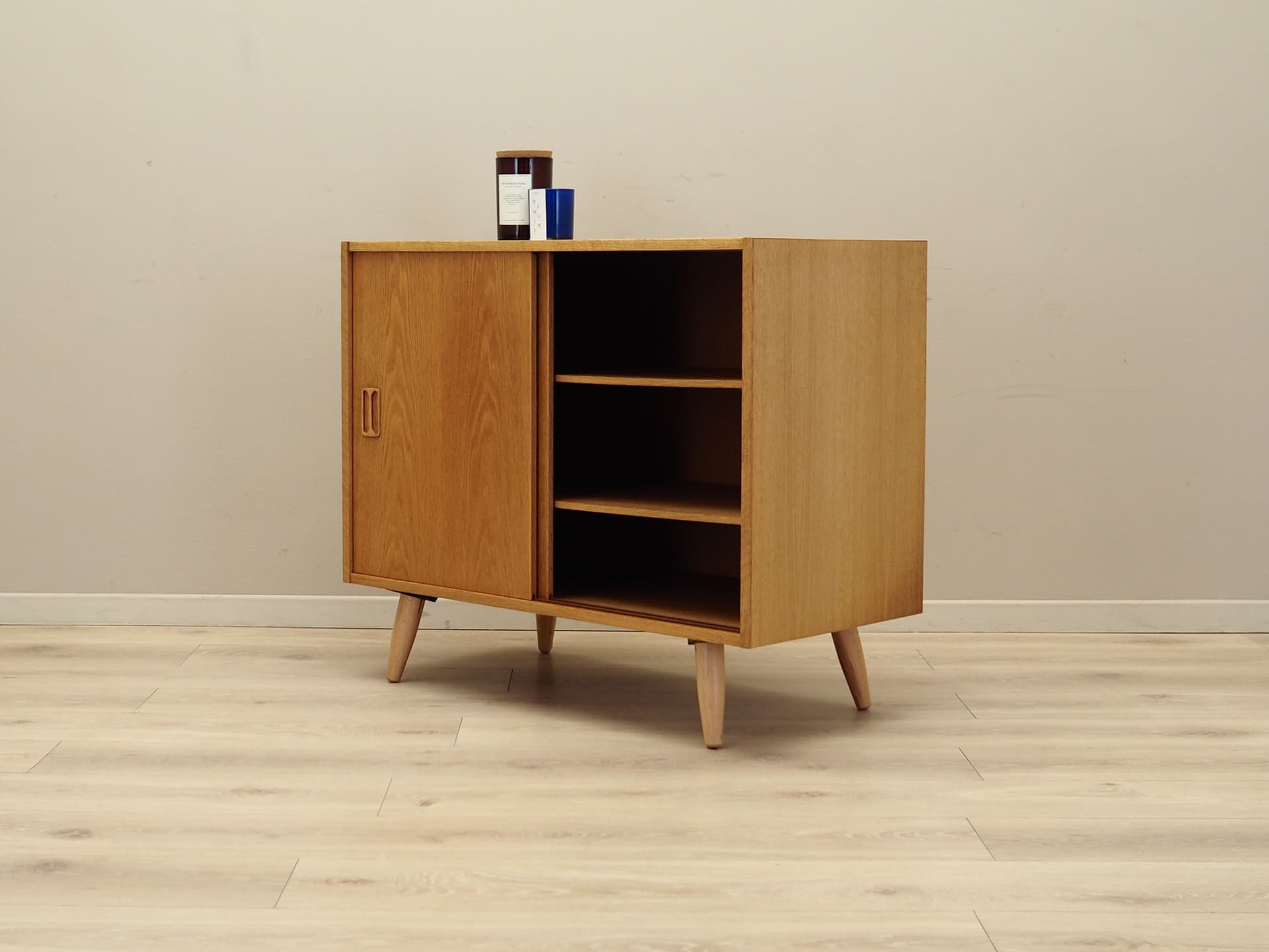 Szafka, jesion brązowy jasny, Dania, lata 60. - 147454