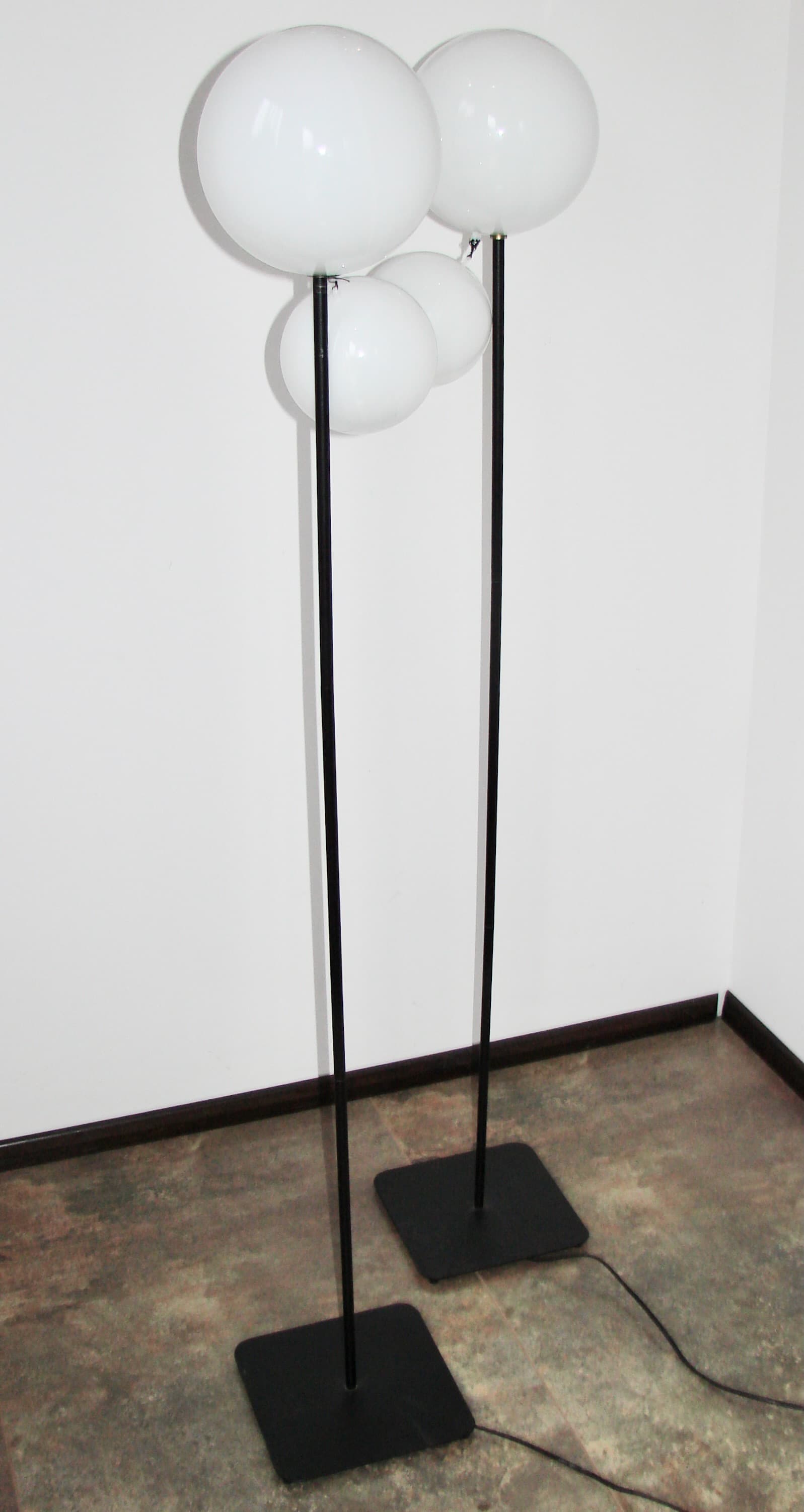 Komplet lamp podłogowych minimalistycznych, czarny, metal, biały, tworzywo, lata 90. - 148191