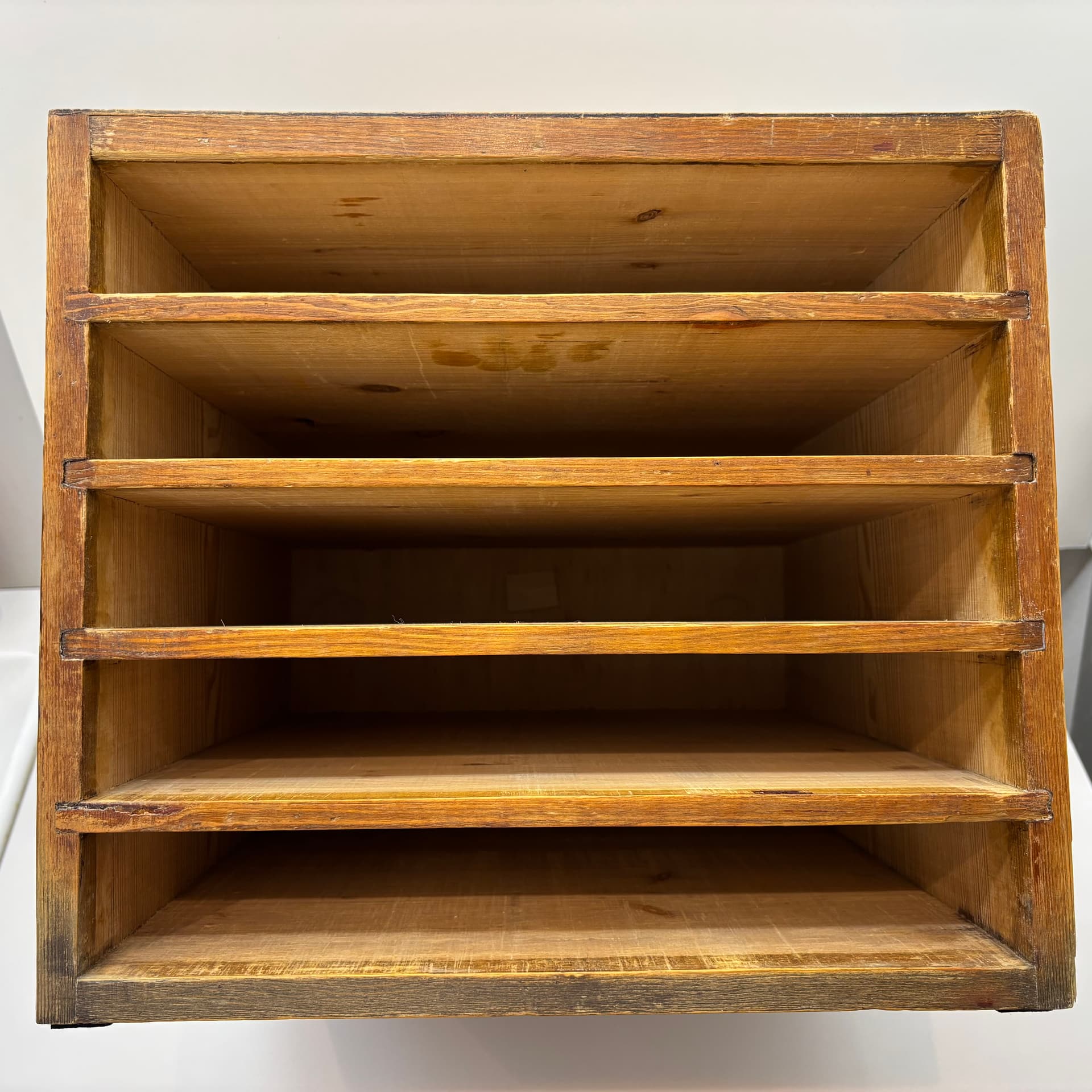 Organizer, brązowy, sosna, sklejka, metal, Niemcy, lata 50. - 149551