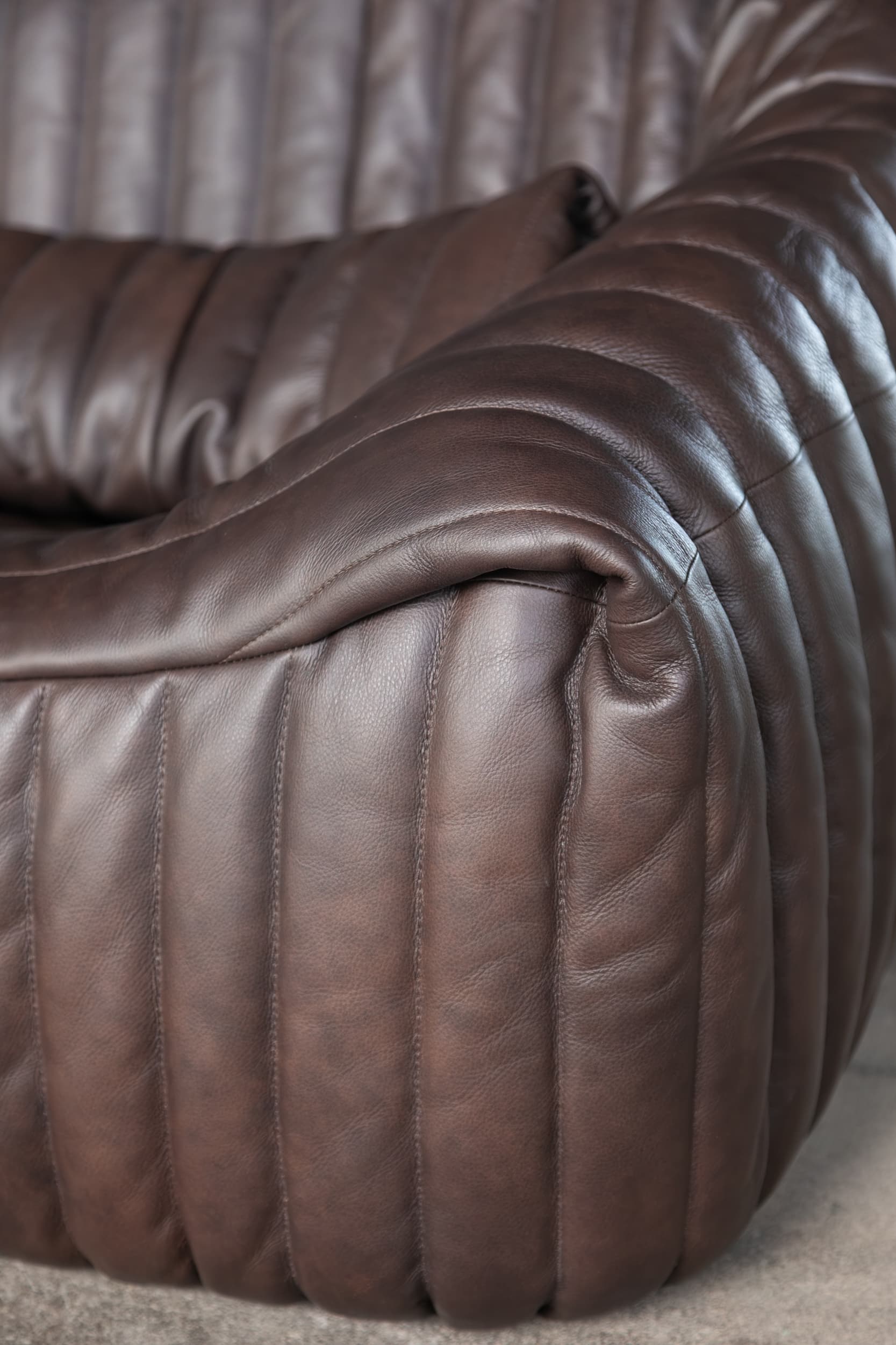 Dwuosobowa sofa Sandra, brązowa, proj. A. Hiéronimus, Ligne Roset, lata 70. - 157716