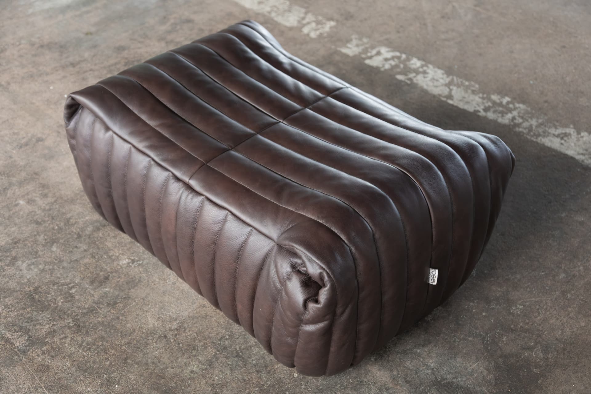 Sofa z podnóżkiem Sandra, brązowa, proj. A. Hiéronimus, Ligne Roset, lata 70. - 157846