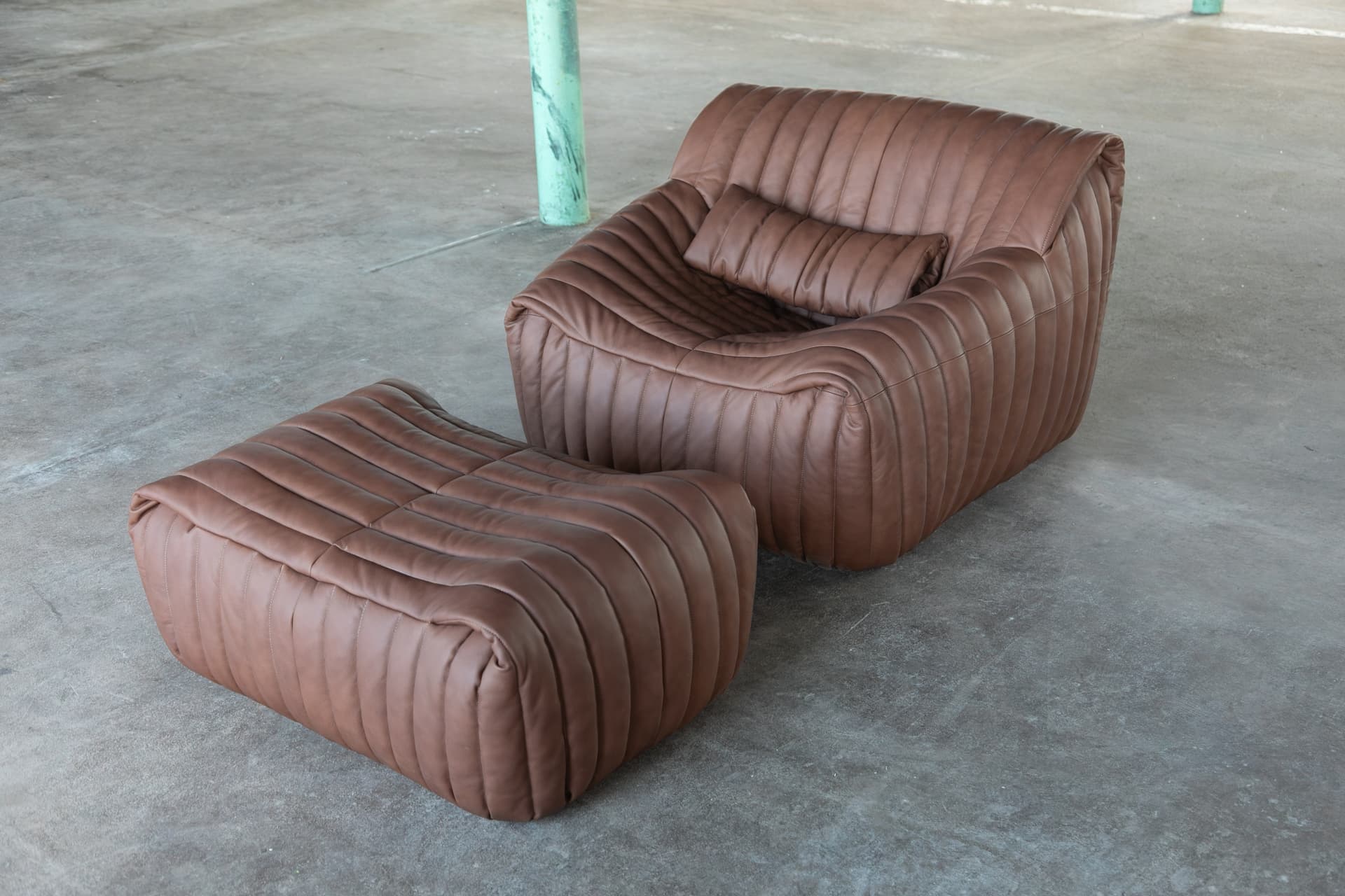 Sofa z podnóżkiem Sandra, jasnobrązowa, proj. A. Hiéronimus, Ligne Roset, lata 70. - 157864