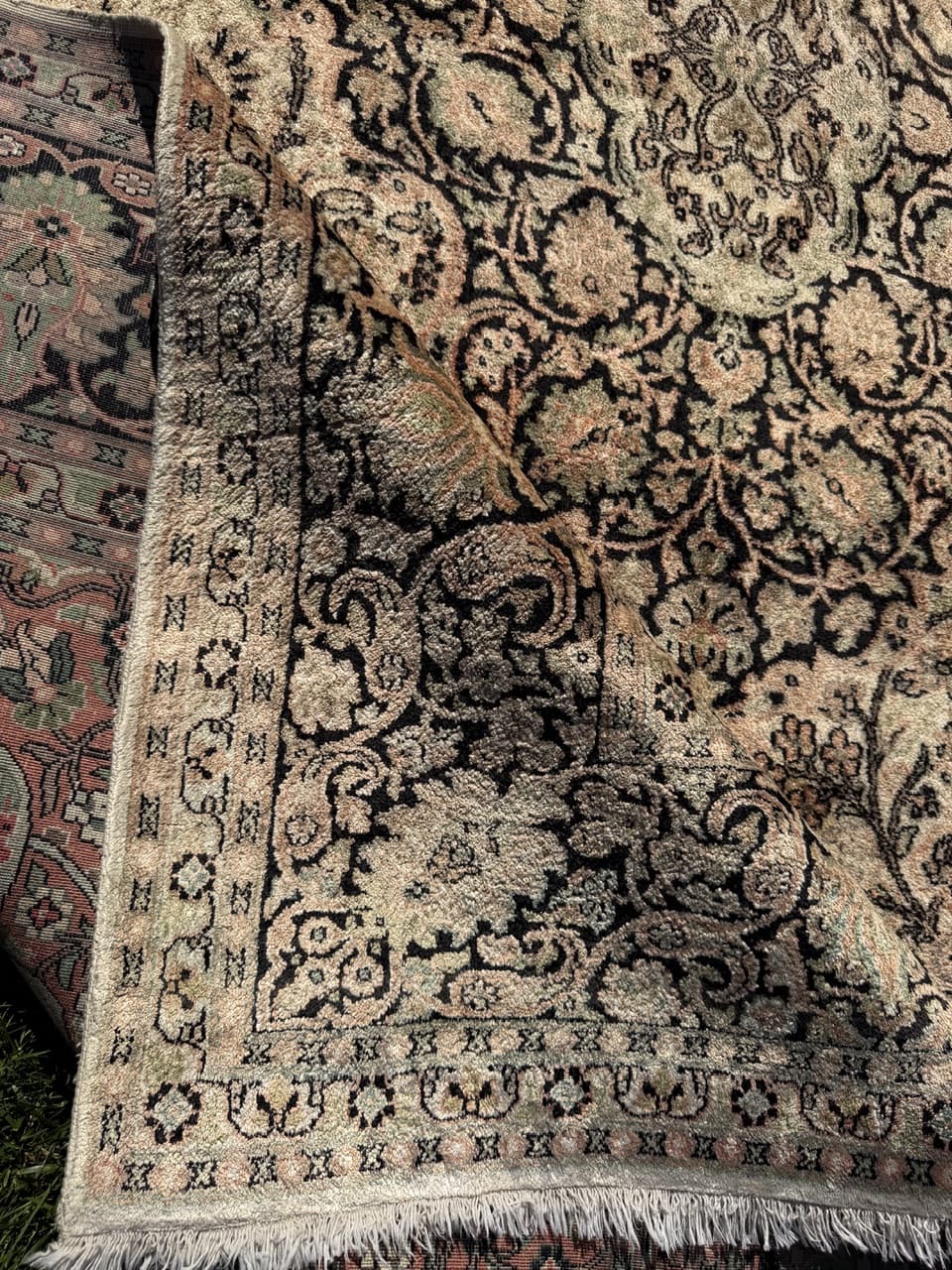 Rug Ghoum, 315x210 cm, beige silk, India, 1990s. - 157947