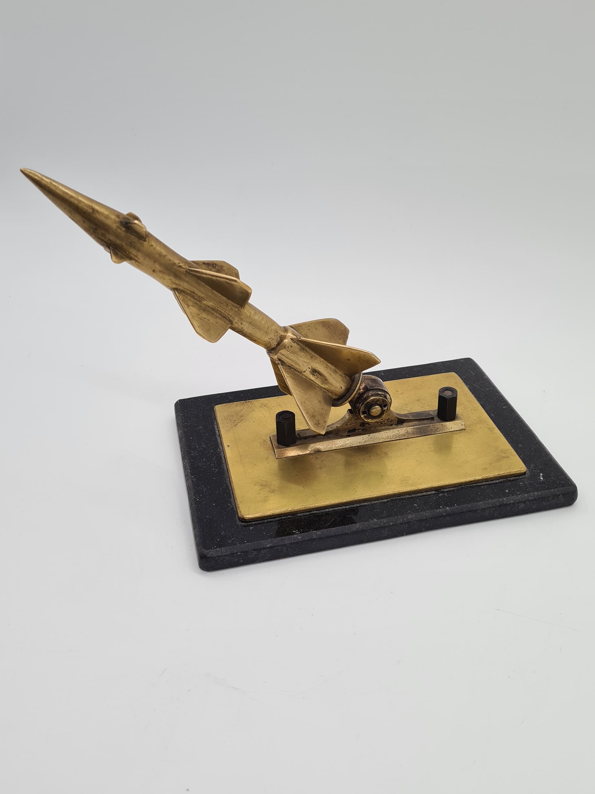 Rocket Sculpture Space Age, golden brass, black marble, 1970s. - 157962