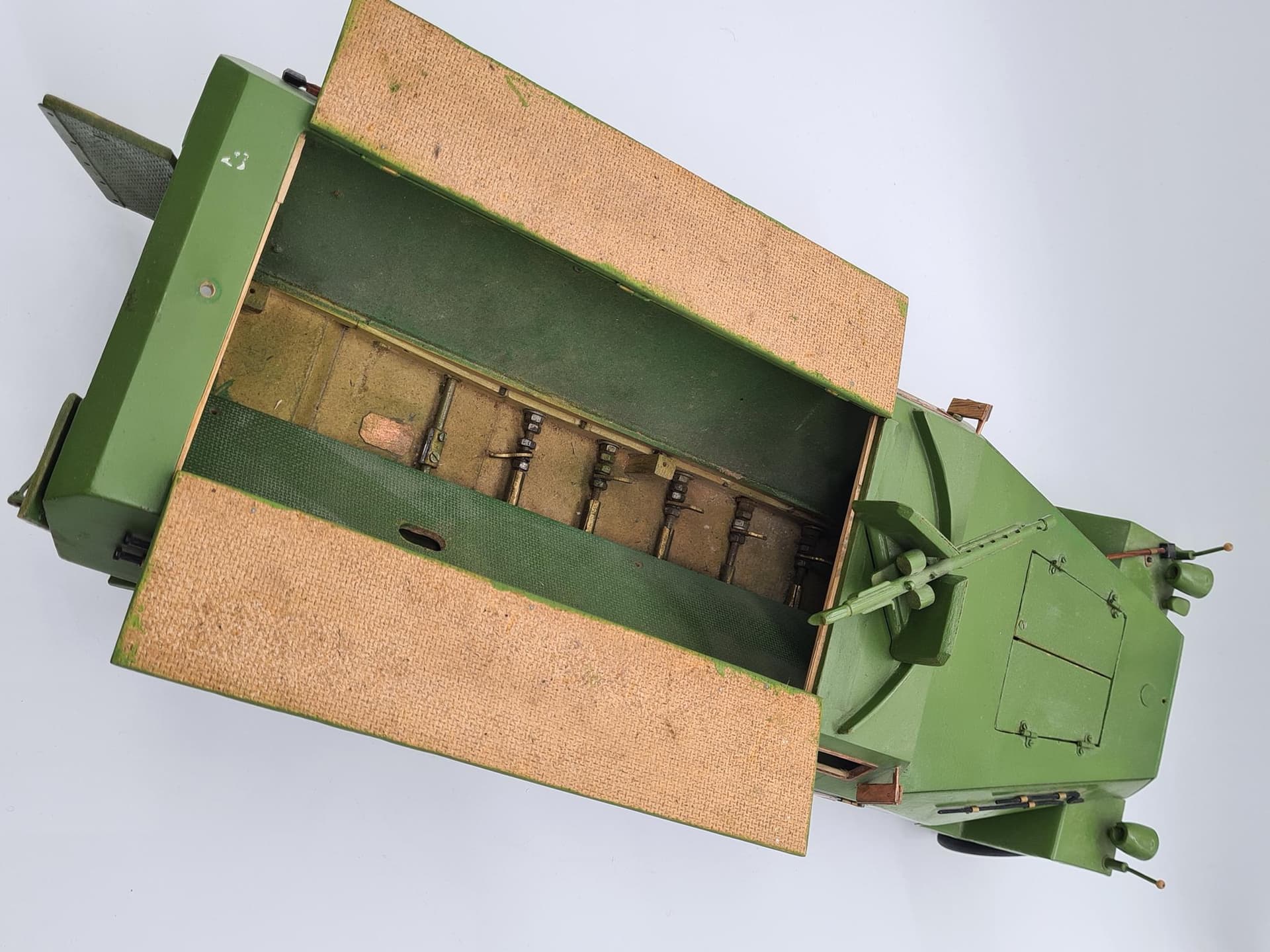 Model Sd.Kfz. 251, zielony, sklejka drewno metal miedź, Niemcy, lata 70. - 158059