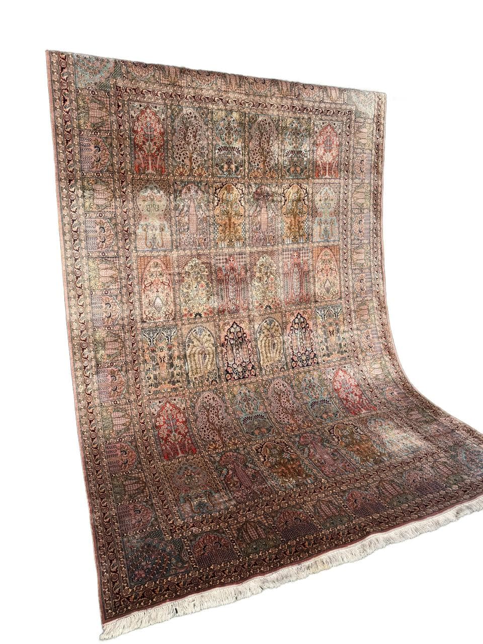 Carpet Ghoum/Qom 325x215 cm, ivory white silk, India, 1990s.