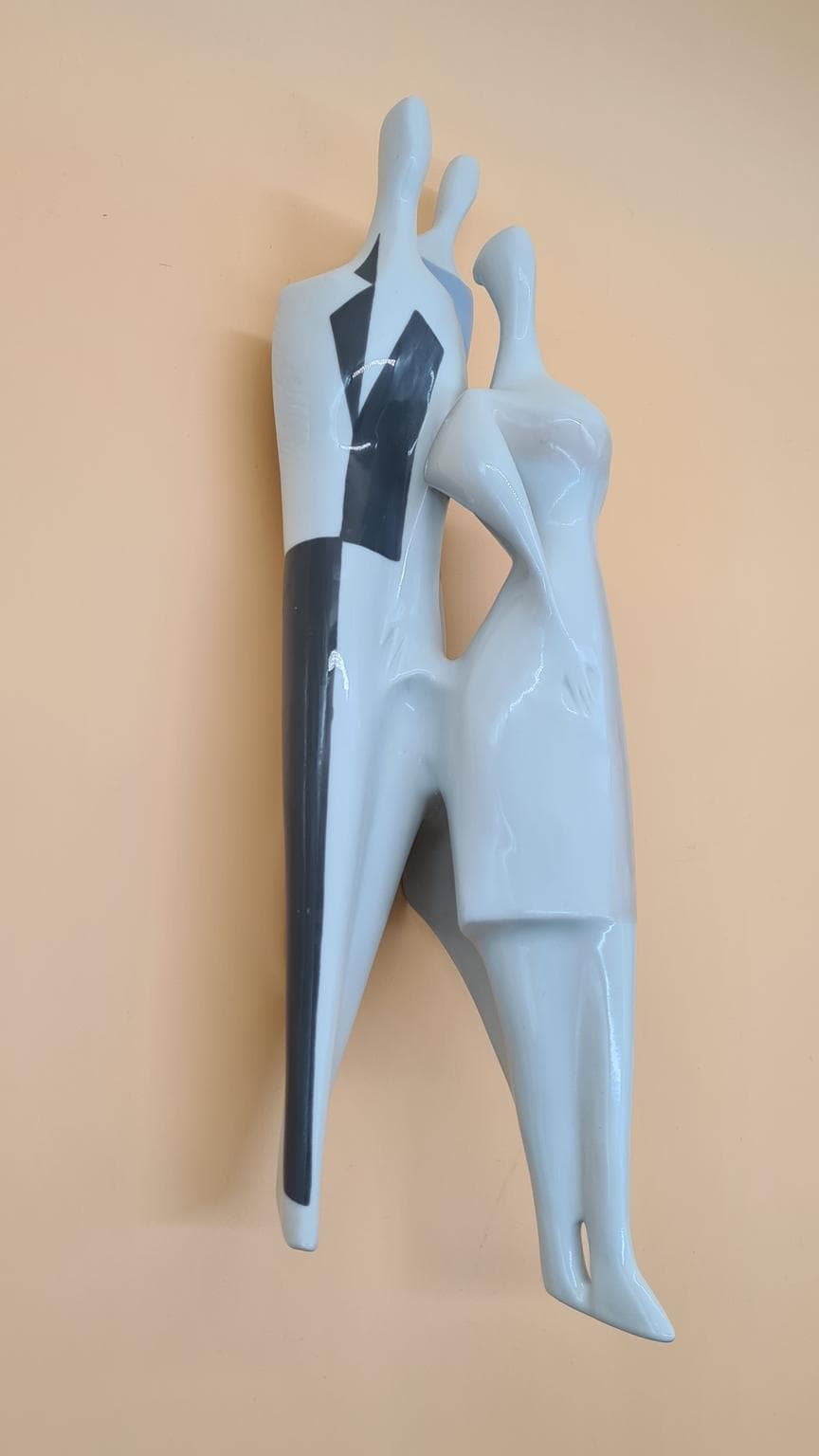 Figurka, styl brukselski, porcelana niebieska, Royal Dux Bohemia, Czechosłowacja, lata 50. - 158126