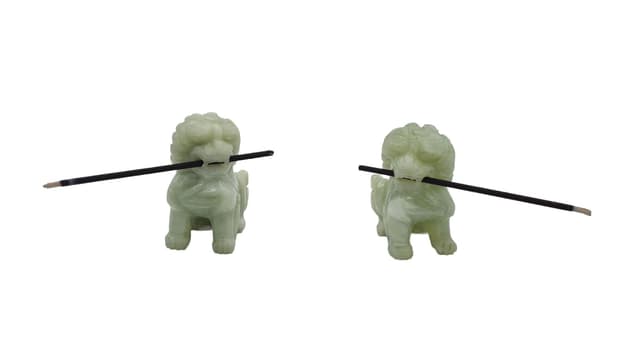 Pair of Foo Dog figurines, green jadeite, China, 19th c. - DIMENSION