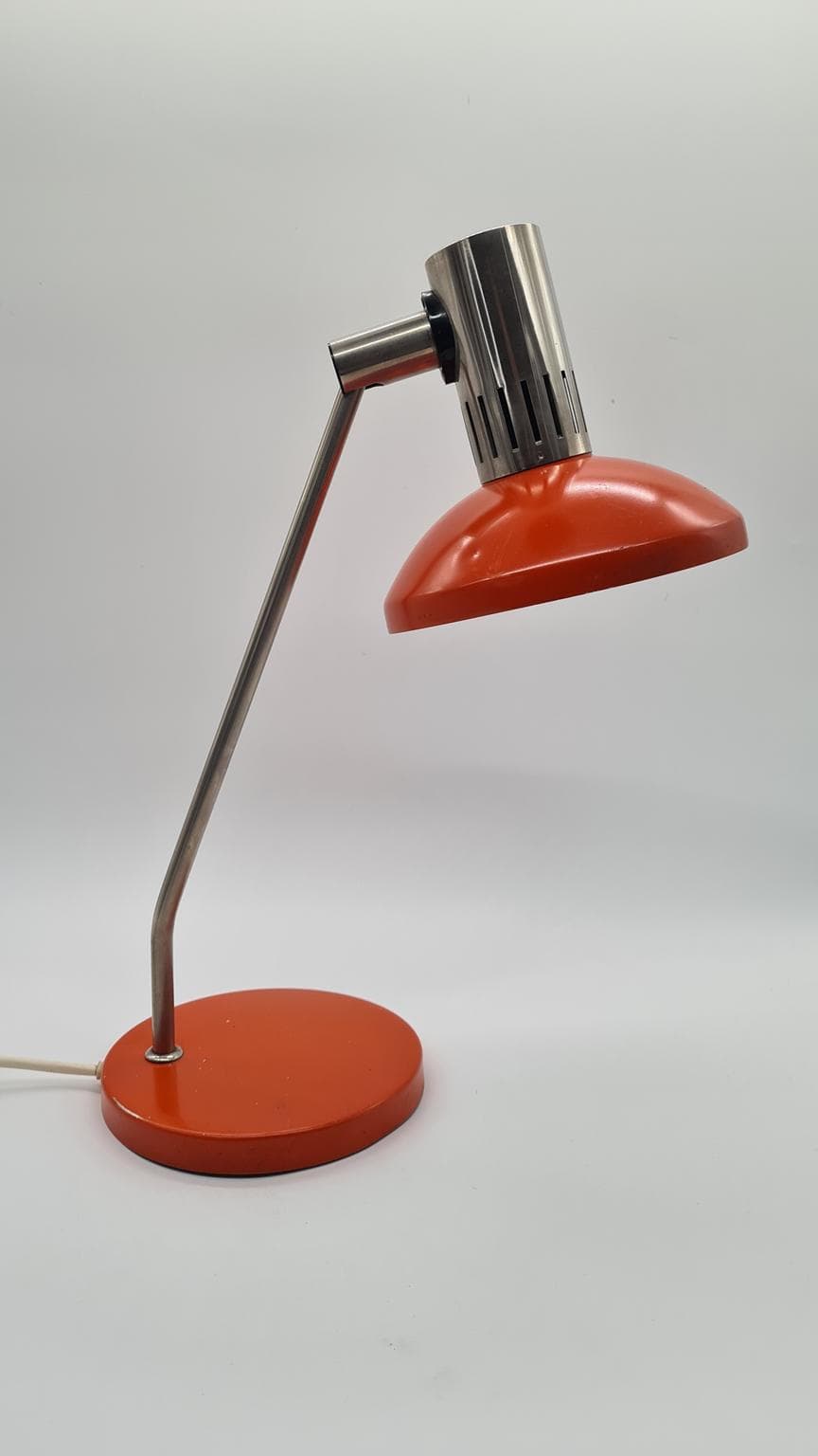 Table lamp, red metal, Aka Leuchten, Germany, 1970s. - 158222