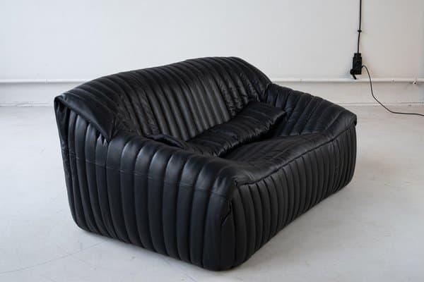 Dwuosobowa sofa z podnóżkiem Sandra, czarna, proj. A. Hiéronimus, Ligne Roset, lata 70. - 158304