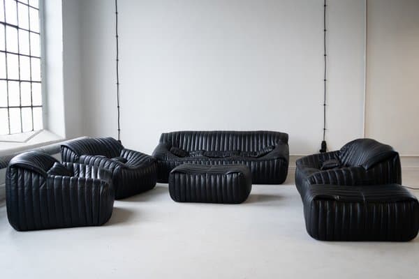 Trzyosobowa sofa z podnóżkiem Sandra, czarna, proj. A. Hiéronimus, Ligne Roset, lata 70. - 158314