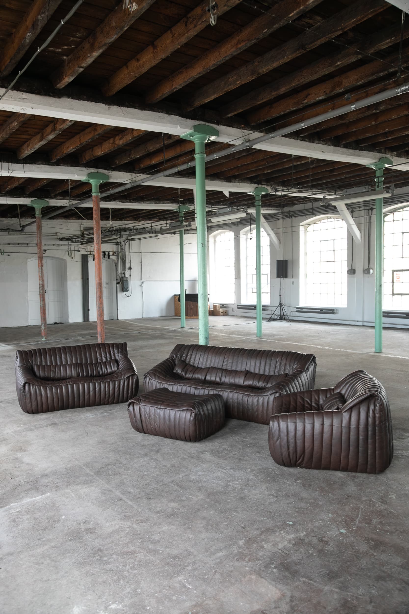 Trzyosobowa sofa z podnóżkiem Sandra, brązowa, proj. A. Hiéronimus, Ligne Roset, lata 70. - 158334