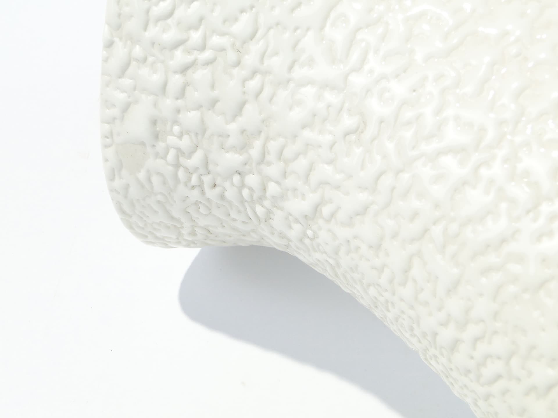 Wazon Noga Słonia, porcelit kość słoniowa, proj. W. Gołajewska, Polska, lata 60. - 158441