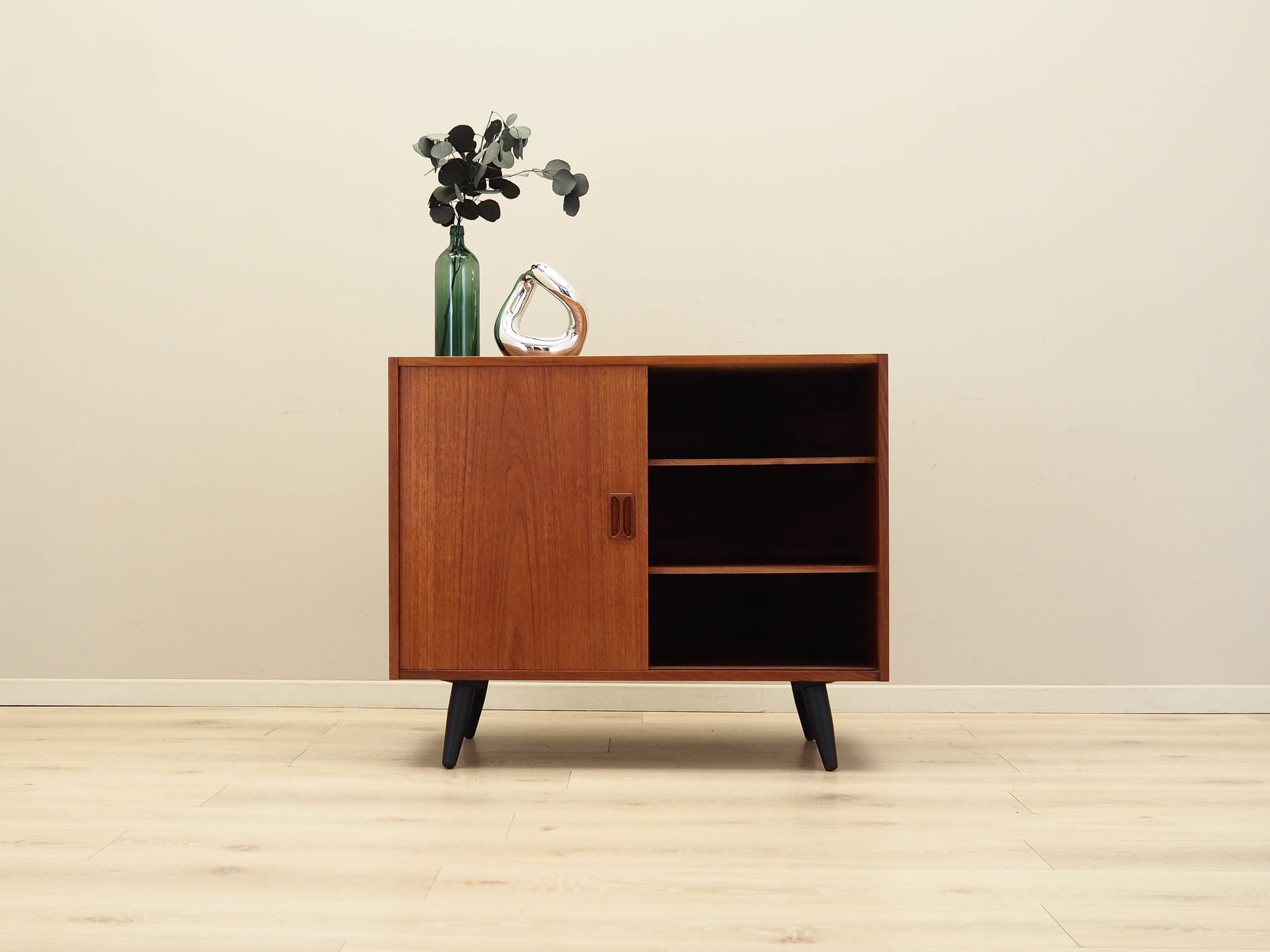 Cabinet, light brown teak, Denmark, 1970s. - 158548